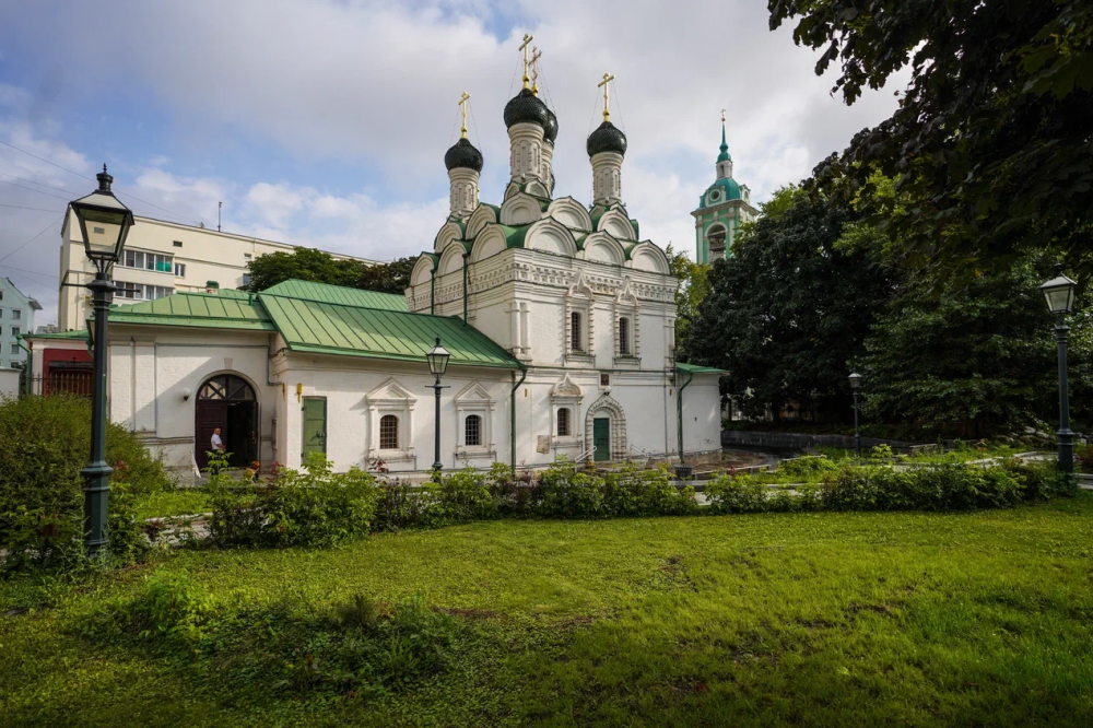 Иконы в церкви. Черниговский 29. Черниговский 29. Иконы в церкви. Черниговский 29.